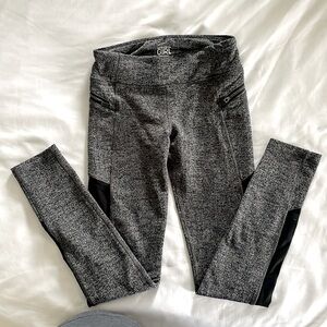 Althleta Girl size M (8-10) Blk Tweeded leggings